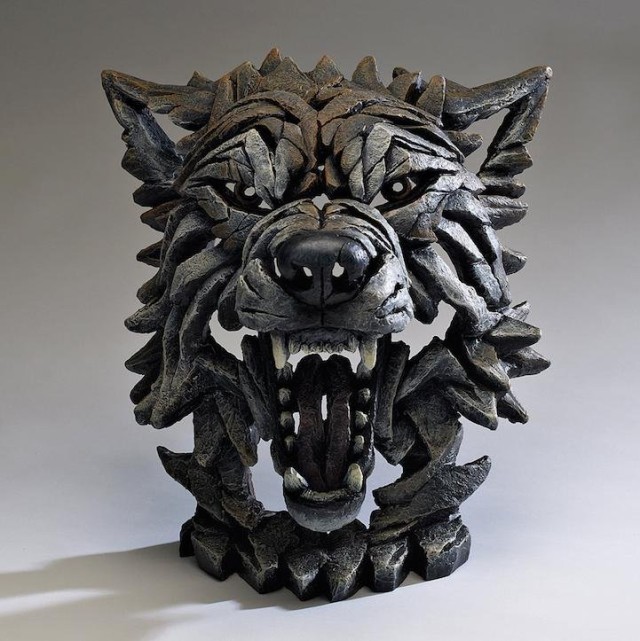 resin wolf statue